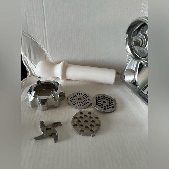 Electric Meat Grinder - Picture 10 of 16